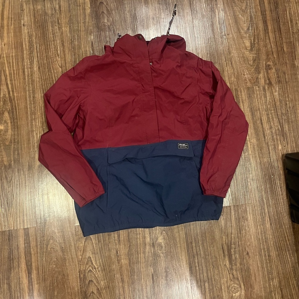 Eddie Bauer Women's Raincoat - Burgundy and Navy size medium